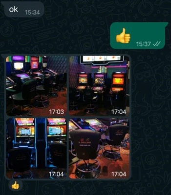La chaise de casino correspond à la machine à sous des clients dans leur club.